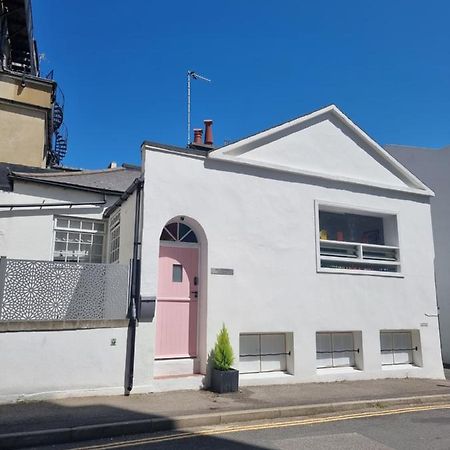 Quirky Seaside Family Cottage Walk To The Waves! Hove Esterno foto