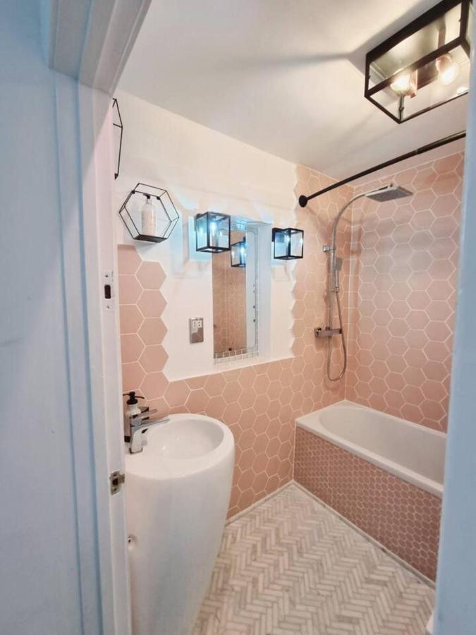 Quirky Seaside Family Cottage Walk To The Waves! Hove Esterno foto